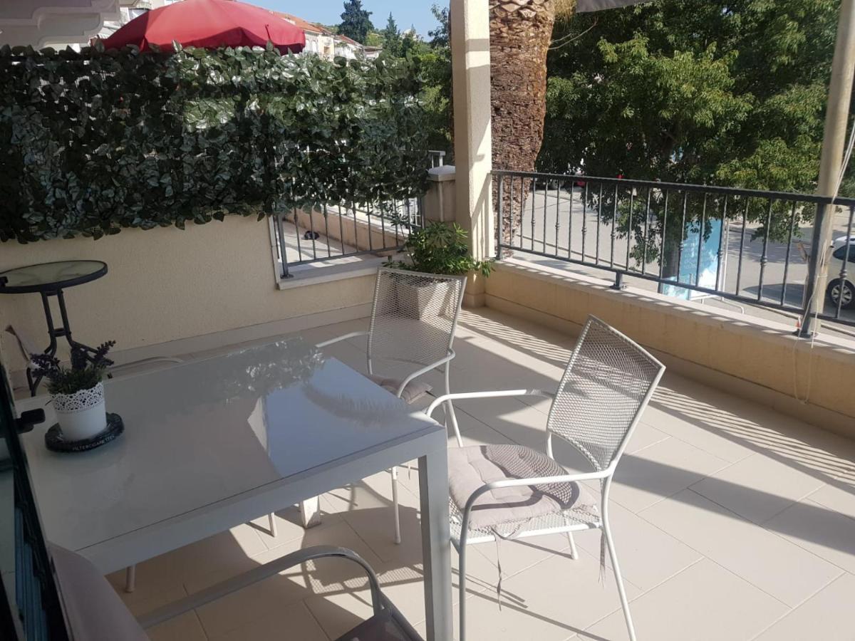 Apartment Dalma Podgora Exterior photo